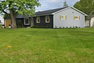 2260 Cobblestone Ln, Beloit, WI 53511 - Photo 7