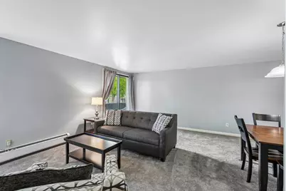 2025 E Greenwich Ave #106, Milwaukee, WI 53211 - Photo 5