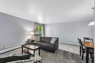 2025 E Greenwich Ave, Milwaukee, WI 53211 - Photo 5