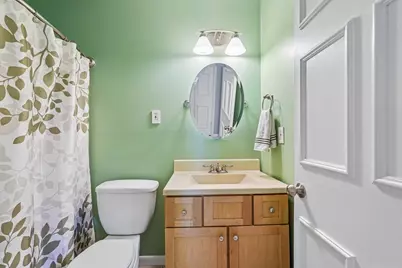 2025 E Greenwich Ave #106, Milwaukee, WI 53211 - Photo 9