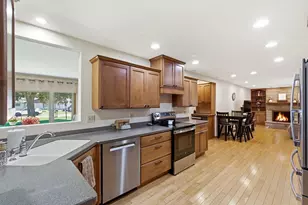 4455 N 143rd St, Brookfield, WI 53005 - Photo 9