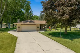 4455 N 143rd St, Brookfield, WI 53005 - Photo 33