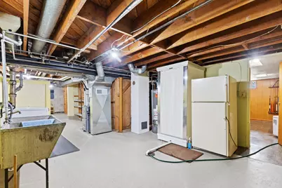 531  Oak St, South Milwaukee, WI 53172 - Photo 29