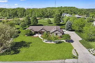 6724 Horseshoe Trail, Burlington, WI 53105 - Photo 1