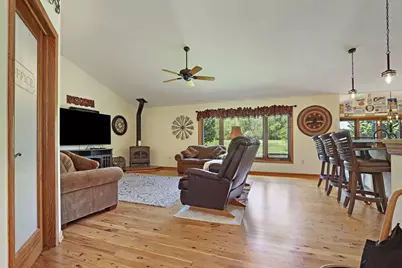 6724  Horseshoe Trl, Burlington, WI 53105 - Photo 7