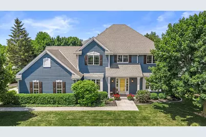 W72N447  Mulberry Ave, Cedarburg, WI 53012 - Photo 1