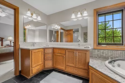 W72N447  Mulberry Ave, Cedarburg, WI 53012 - Photo 29