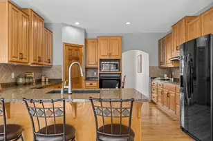 W72N447 Mulberry Ave, Cedarburg, WI 53012 - Photo 17
