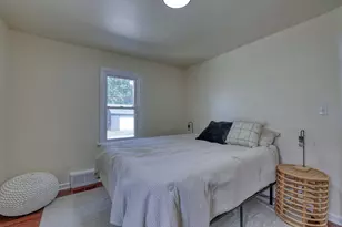4880 N 49th St, Milwaukee, WI 53218 - Photo 13