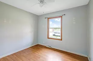 625 S 32nd St, Manitowoc, WI 54220 - Photo 11