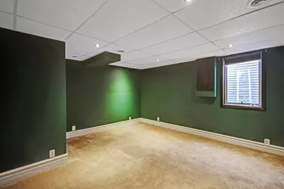 625 S 32nd St, Manitowoc, WI 54220 - Photo 19