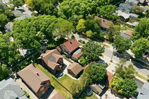 6934 Cedar St, Wauwatosa, WI 53213 - Photo 49