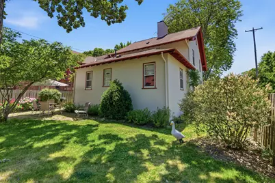 6934  Cedar St, Wauwatosa, WI 53213 - Photo 37