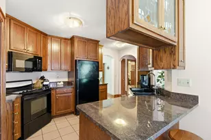 6934 Cedar St, Wauwatosa, WI 53213 - Photo 23