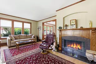 6934 Cedar St, Wauwatosa, WI 53213 - Photo 11