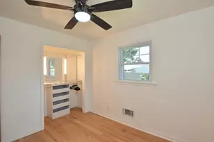 1201 Cedar Creek St, Racine, WI 53402 - Photo 15