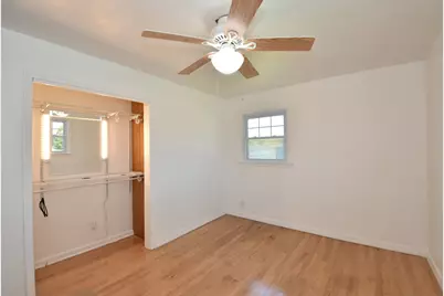 1201  Cedar Creek St, Racine, WI 53402 - Photo 13