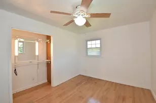 1201 Cedar Creek St, Racine, WI 53402 - Photo 13