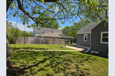 1634  Michigan Ave, South Milwaukee, WI 53172 - Photo 5