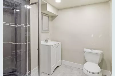 2251 S 73rd St, West Allis, WI 53219 - Photo 23