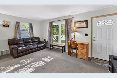 3204  Lasalle St, Racine, WI 53402 - Photo 3