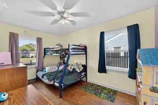 3204 Lasalle St, Racine, WI 53402 - Photo 9