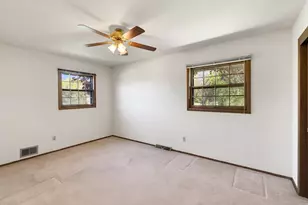 18120 Le Chateau Dr, Brookfield, WI 53045 - Photo 23