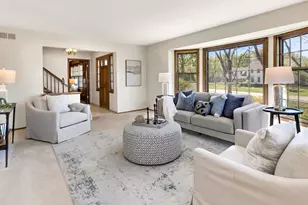 18120 Le Chateau Dr, Brookfield, WI 53045 - Photo 5