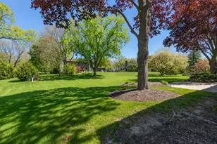18120 Le Chateau Dr, Brookfield, WI 53045 - Photo 29
