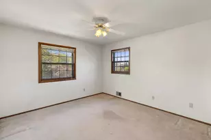 18120 Le Chateau Dr, Brookfield, WI 53045 - Photo 21