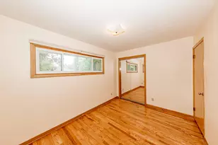 N78W16300 Carl Ross Dr, Menomonee Falls, WI 53051 - Photo 15