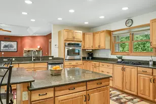 8040 W S County Line Rd, Franklin, WI 53126 - Photo 5