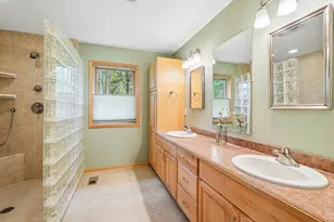 8040 W S County Line Rd, Franklin, WI 53126 - Photo 17