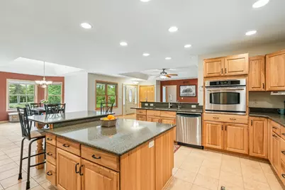 8040 W South County Line Rd, Franklin, WI 53126 - Photo 7