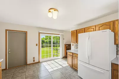 8820 W Travis Ln, Franklin, WI 53132 - Photo 11