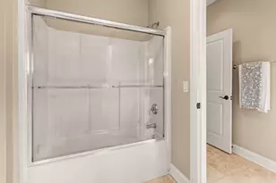 11092 N Sutton Ridge Dr, Mequon, WI 53097 - Photo 25