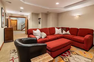 11092 N Sutton Ridge Dr, Mequon, WI 53097 - Photo 33