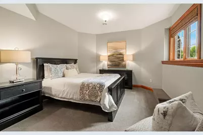 11092 N Sutton Ridge Dr, Mequon, WI 53097 - Photo 27