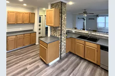 1825 N 58th St #1827, Milwaukee, WI 53208 - Photo 7
