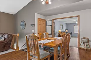 723 Wood River Ct, West Bend, WI 53095 - Photo 5