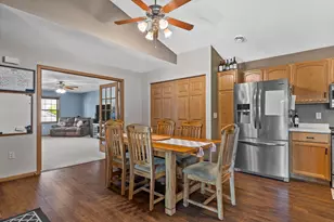723 Wood River Ct, West Bend, WI 53095 - Photo 7