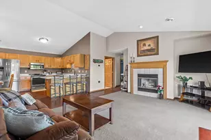 723 Wood River Ct, West Bend, WI 53095 - Photo 9