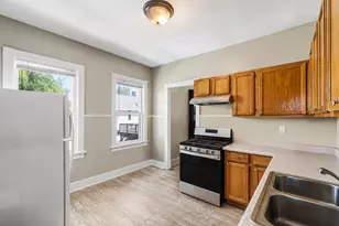1729 N Warren Ave, Milwaukee, WI 53202 - Photo 41