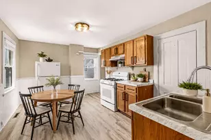 1729 N Warren Ave, Milwaukee, WI 53202 - Photo 21