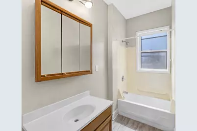 1729 N Warren Ave #1731, Milwaukee, WI 53202 - Photo 43