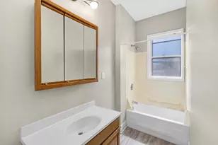 1729 N Warren Ave, Milwaukee, WI 53202 - Photo 43