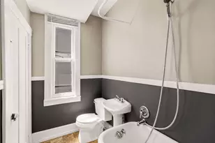 1729 N Warren Ave, Milwaukee, WI 53202 - Photo 9