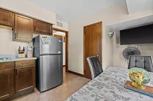 2132 S 80th St, Milwaukee, WI 53219 - Photo 9