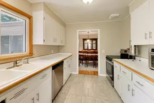 1030 Jenkins Dr, Fontana, WI 53125 - Photo 7