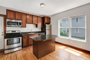 2630 N Bartlett Ave, Milwaukee, WI 53211 - Photo 5